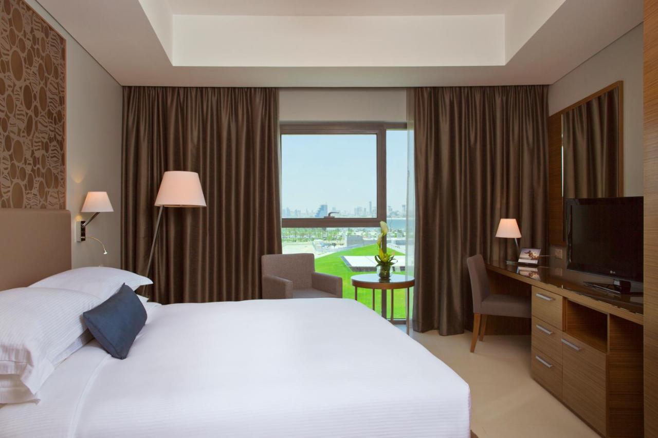 Majestic Arjaan By Rotana - Manama Aparthotel Exterior photo