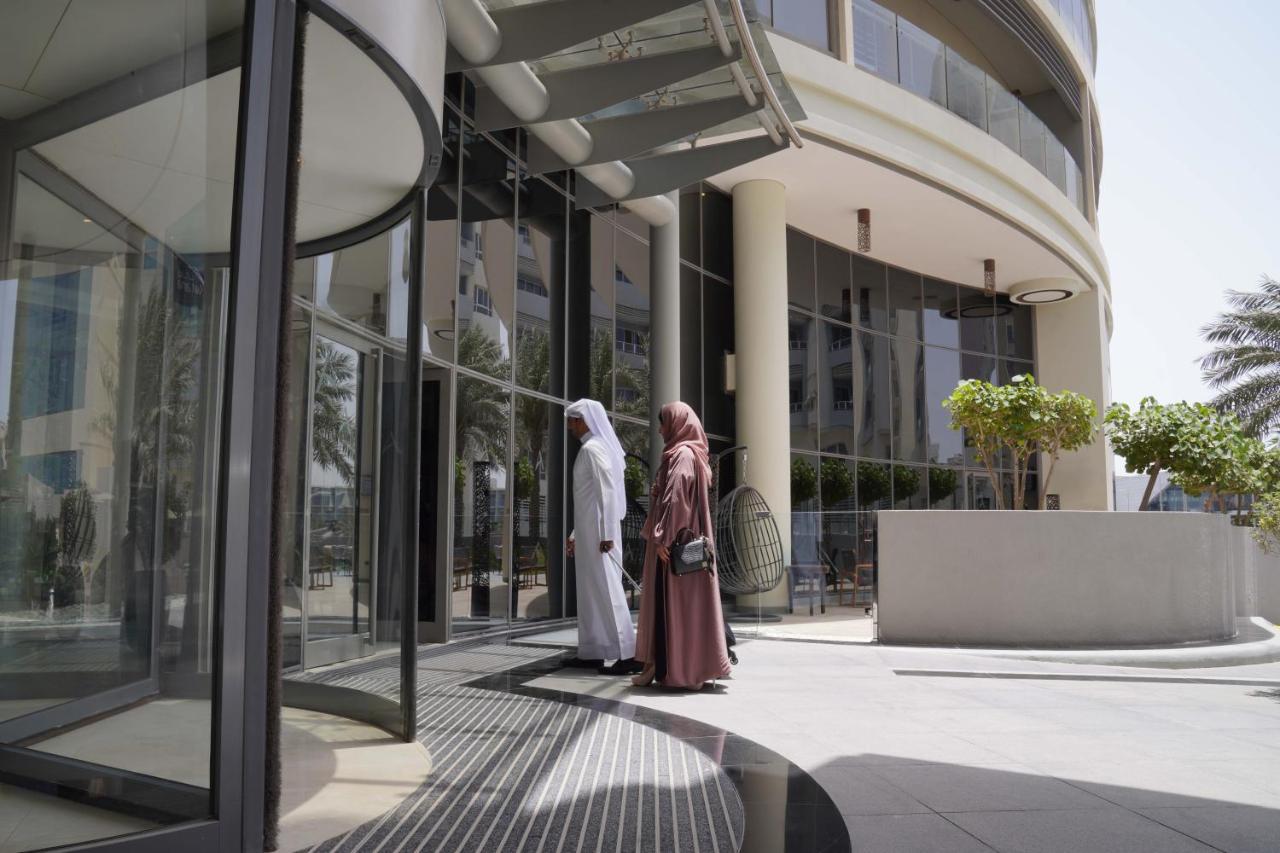 Majestic Arjaan By Rotana - Manama Aparthotel Exterior photo Entrance to the hospital