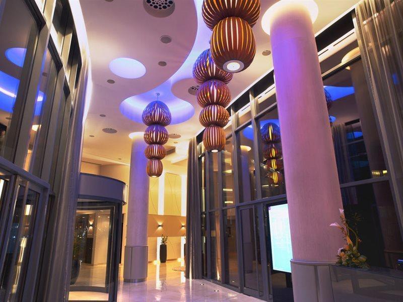 Majestic Arjaan By Rotana - Manama Aparthotel Exterior photo The lobby of the hotel