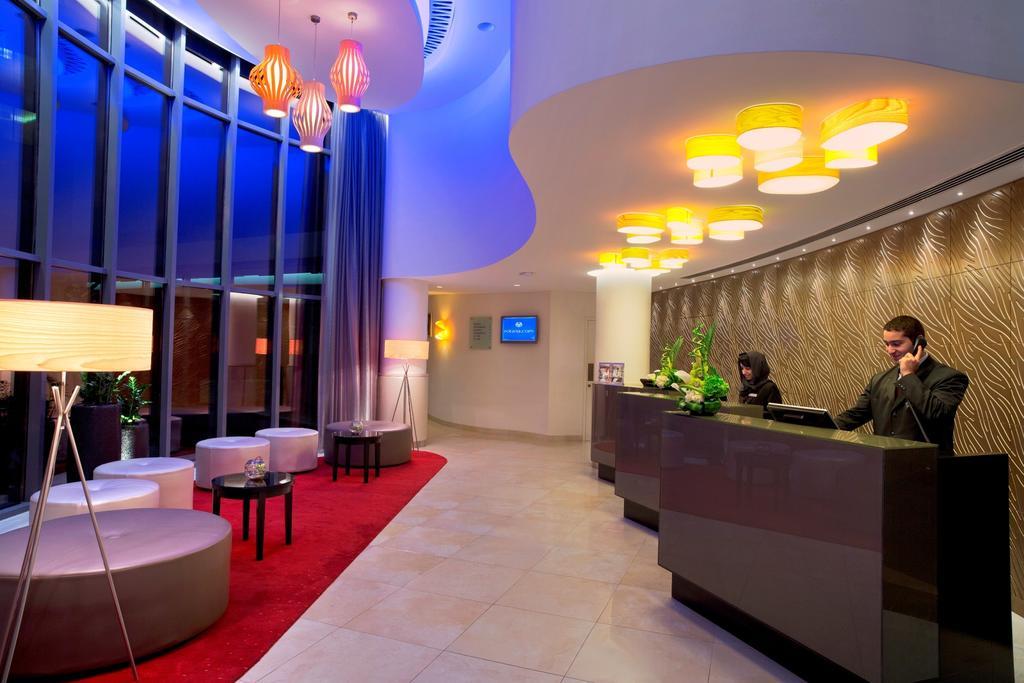 Majestic Arjaan By Rotana - Manama Aparthotel Exterior photo Lobby