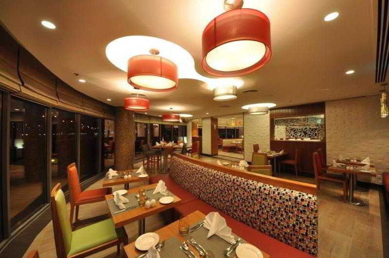 Majestic Arjaan By Rotana - Manama Aparthotel Exterior photo The restaurant