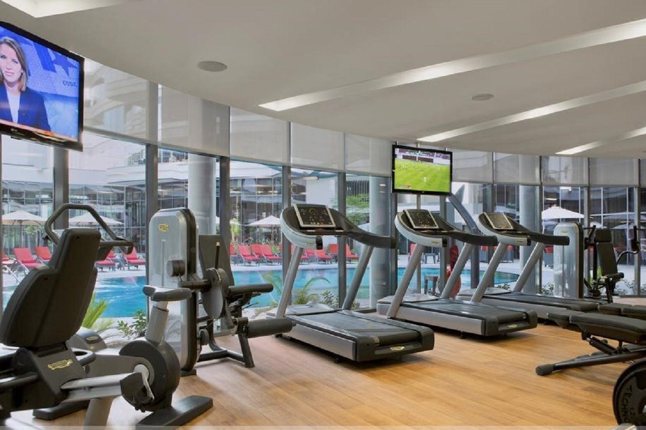 Majestic Arjaan By Rotana - Manama Aparthotel Exterior photo The gym at the hotel