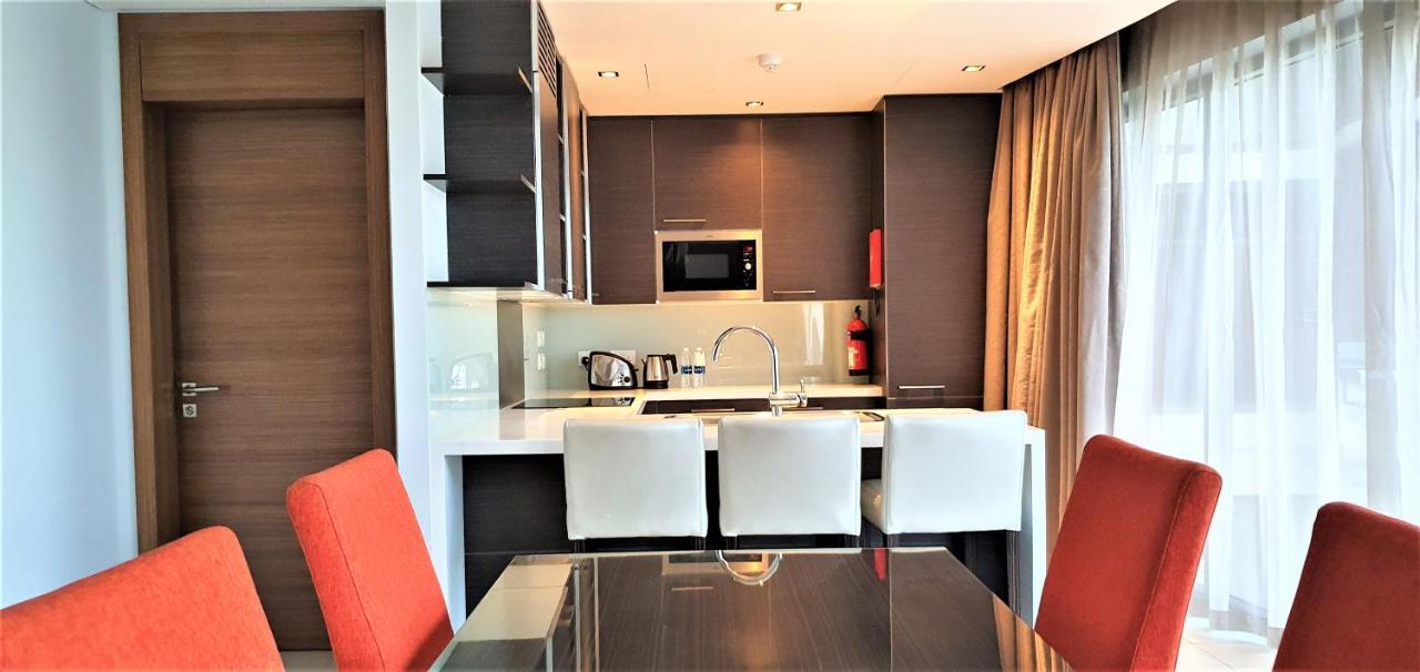 Majestic Arjaan By Rotana - Manama Aparthotel Exterior photo Kitchenette in a serviced apartment